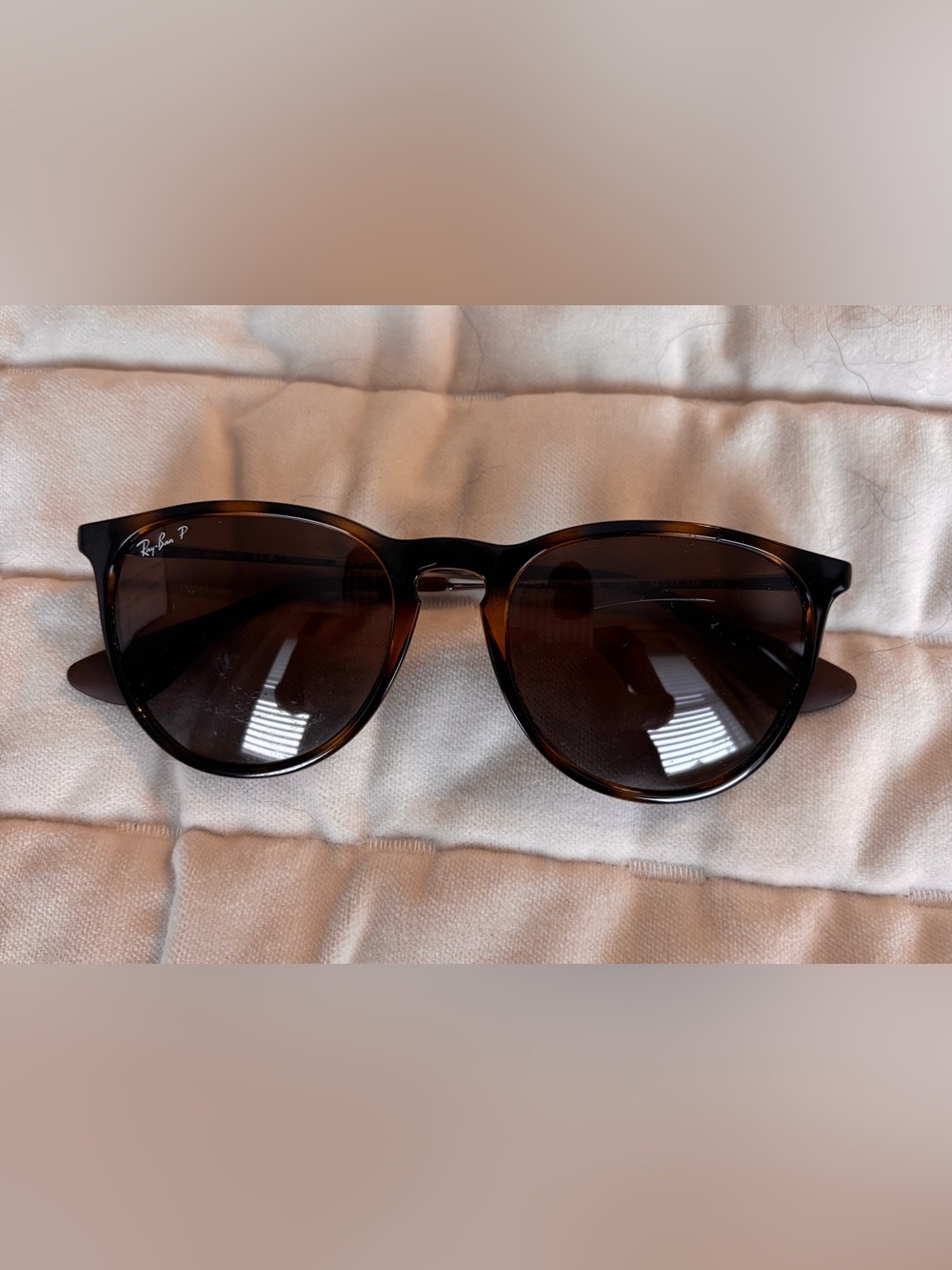 Women’s Ray Ban Erika Tortoiseshell Brown Sunglasses Polarized - SCRATCHED